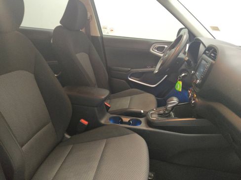 Used 2020 Kia Soul LX image 21