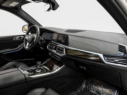 Used 2023 BMW X5 xDrive45e image 10