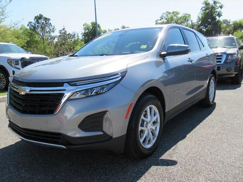 Used 2024 Chevrolet Equinox LT image 3