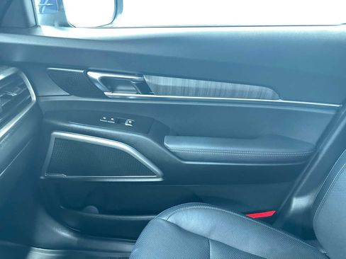 Used 2023 Kia Telluride EX image 37