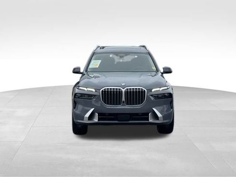 Certified 2023 BMW X7 xDrive40i w/ Executive Package image 13