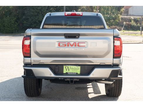 New 2026 GMC Canyon Denali image 32