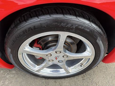 Used 2000 Chevrolet Corvette Convertible w/ Performance Handling Pkg RWD image 17