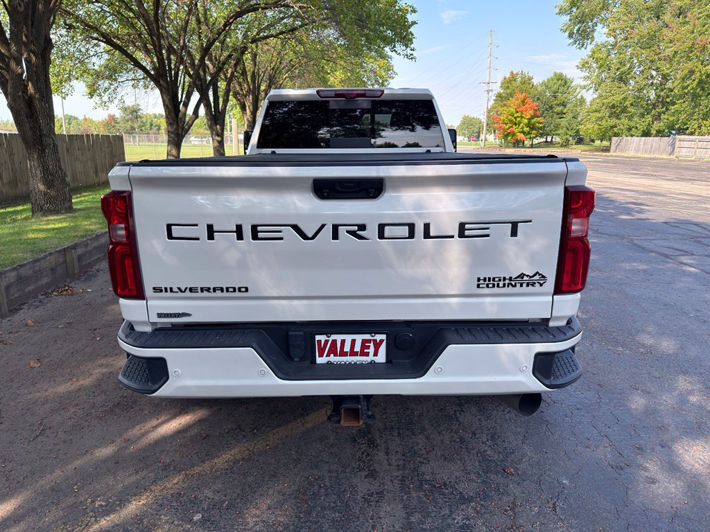 Used 2025 Chevrolet Silverado 3500 High Country w/ High Country Premium Package AWD/4WD image 17