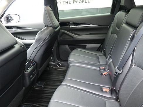 Used 2024 INFINITI QX60 Pure image 22