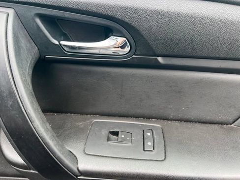 Used 2016 Chevrolet Traverse LT w/ Style and Technology Package FWD image 31