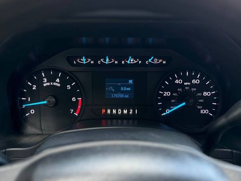 Used 2022 Ford F250 XL w/ Power Equipment Group AWD/4WD image 14