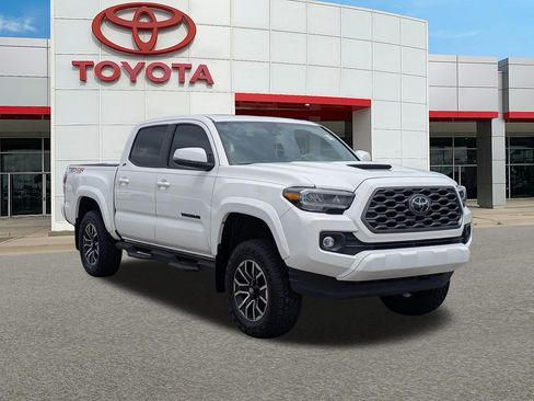 Used 2022 Toyota Tacoma TRD Sport w/ TRD Premium Sport Package AWD/4WD image 1