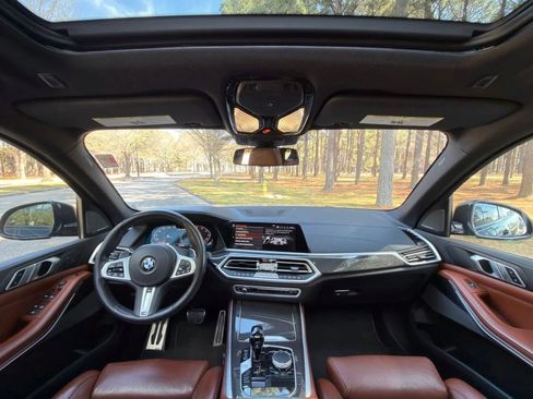 Used 2022 BMW X5 M50i AWD/4WD image 2
