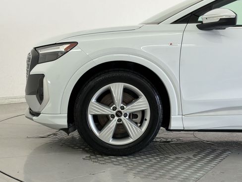 Used 2024 Audi Q4 e-tron Premium w/ Convenience Package AWD/4WD image 12