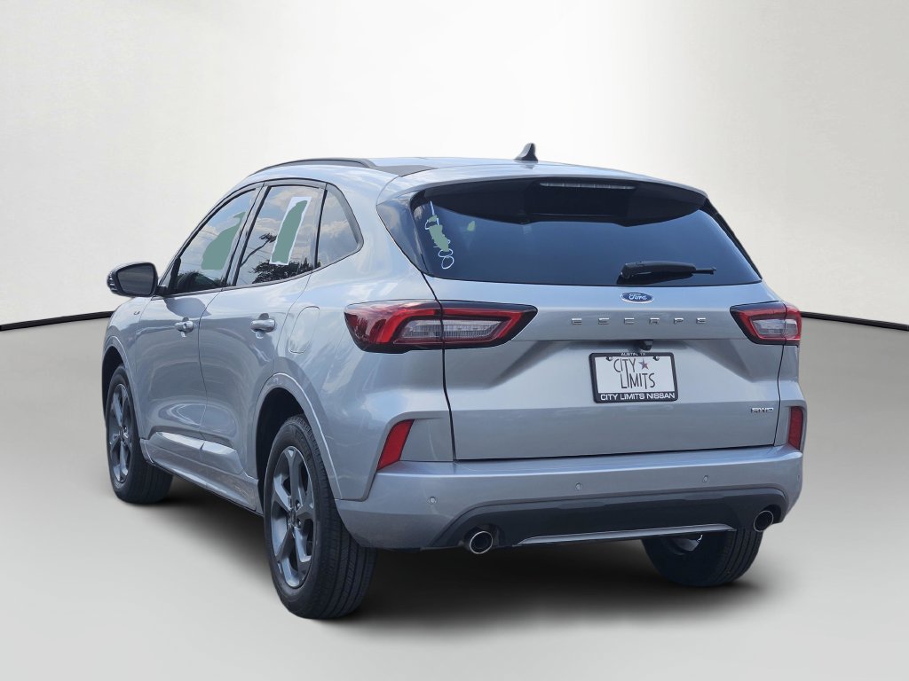 Used 2023 Ford Escape ST-Line w/ Tech Pack #1 AWD/4WD image 7