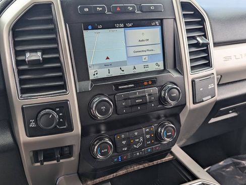 Used 2019 Ford F250 Lariat w/ Lariat Ultimate Package AWD/4WD image 29