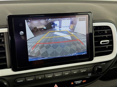 Certified 2025 Hyundai Venue Limited image 16