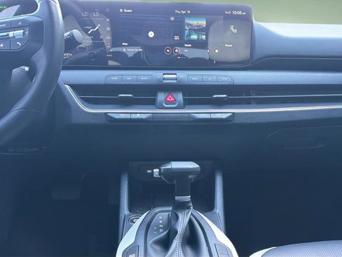 Used 2025 Kia K4 GT-Line w/ GT-Line Premium Package image 8