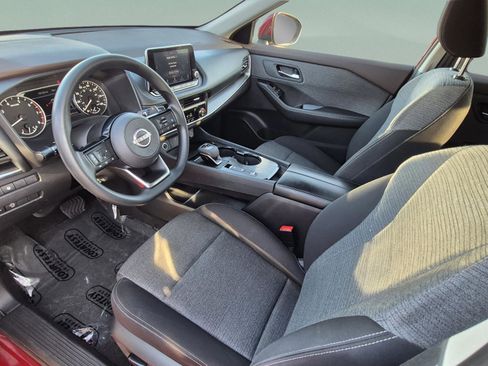 Certified 2023 Nissan Rogue SV FWD image 18
