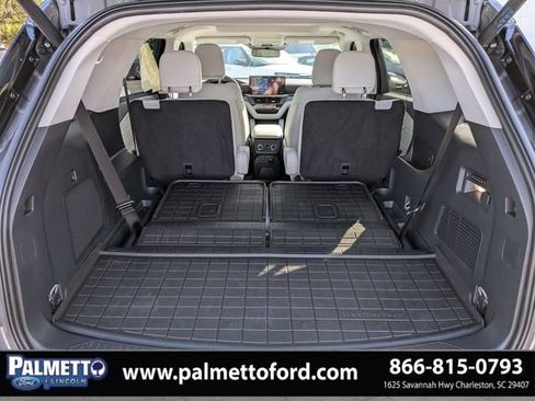 Used 2025 Ford Explorer Platinum w/ Ultimate Package AWD/4WD image 12