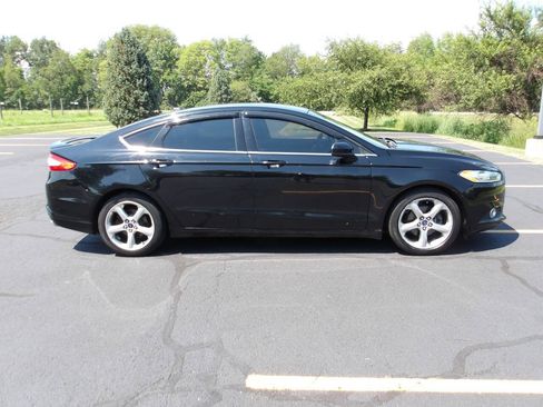 Used 2016 Ford Fusion S w/ Equipment Group 101A FWD image 2