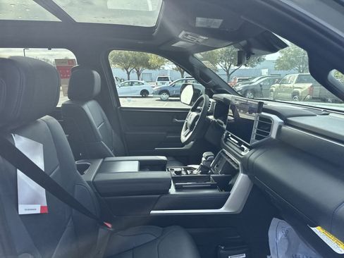 New 2025 Toyota Tundra Platinum image 27