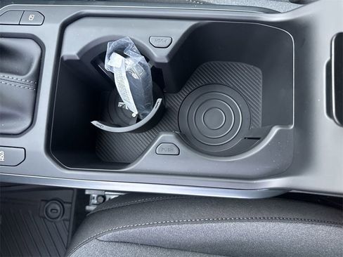 New 2025 Kia K4 LXS image 32