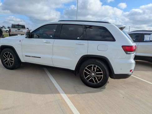 Used 2018 Jeep Grand Cherokee Trailhawk w/ Trailhawk Luxury Group image 6