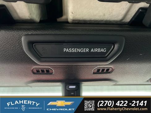 Used 2018 Jeep Wrangler Unlimited Sahara AWD/4WD image 33