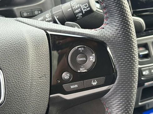 Certified 2025 Honda Passport Black Edition image 24