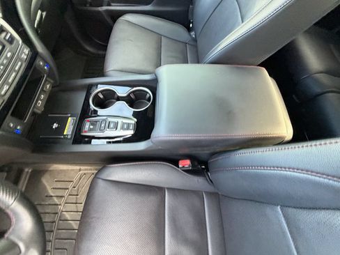 Used 2024 Honda Passport Black Edition image 18