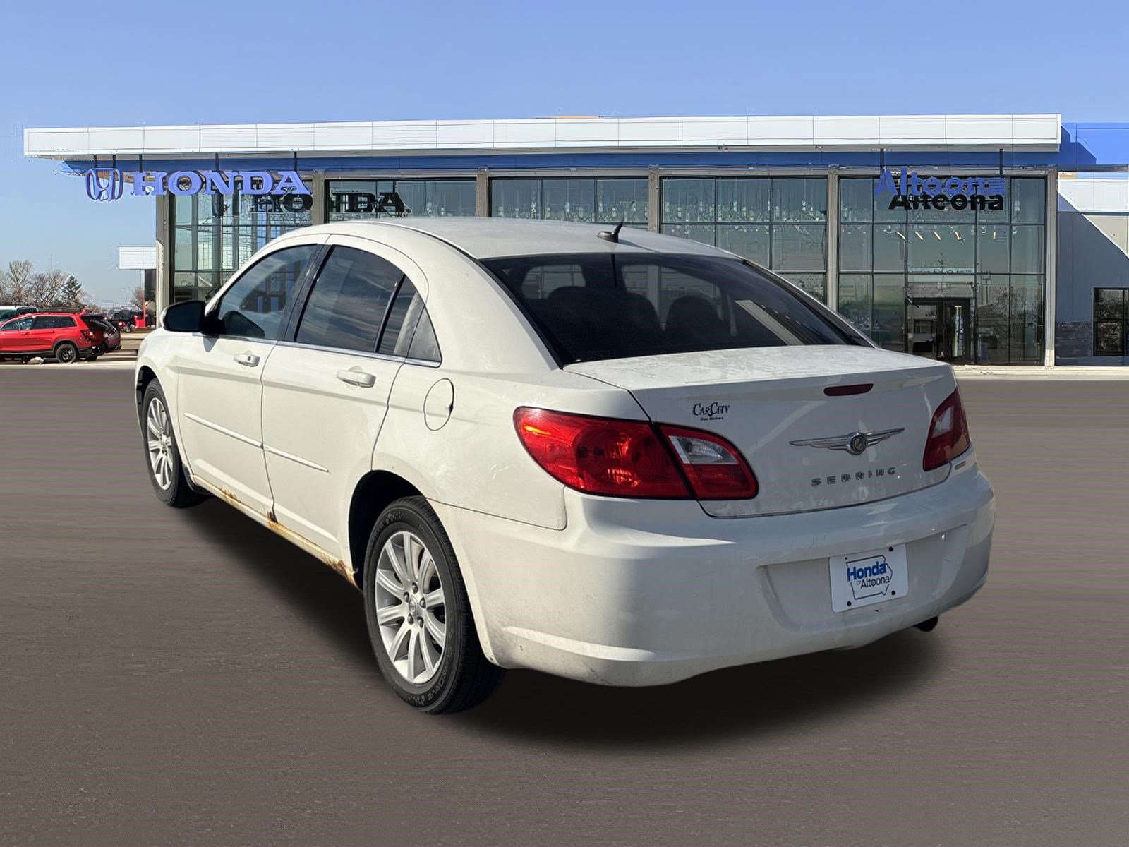 Used 2010 Chrysler Sebring Limited FWD image 3