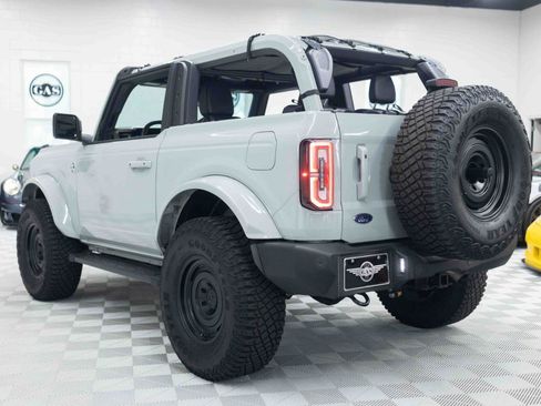 Used 2022 Ford Bronco Outer Banks w/ Sasquatch Package AWD/4WD image 8