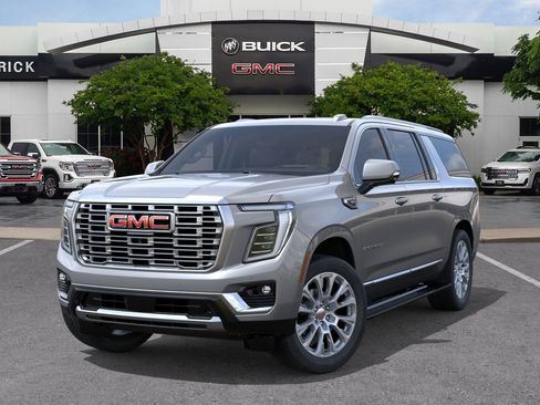 New 2026 GMC Yukon XL Denali w/ Denali Reserve Package image 8