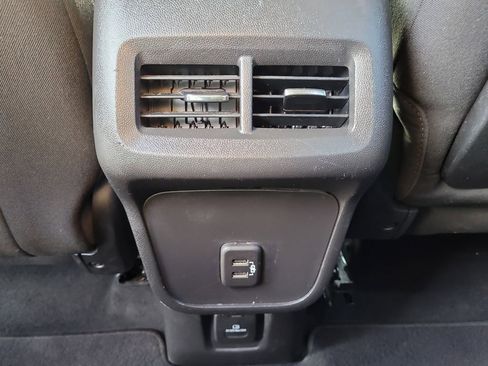 Used 2022 GMC Terrain SLE w/ Driver Convenience Package image 15