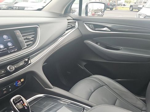 Used 2021 Buick Enclave Essence w/ Sport Touring Edition FWD image 20