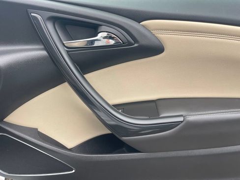 Used 2019 Buick Cascada Sport Touring FWD image 31
