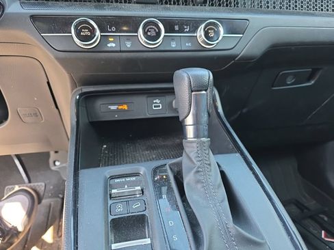 Used 2025 Honda CR-V LX image 17