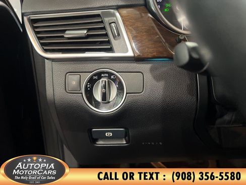 Used 2014 Mercedes-Benz GL 450 4MATIC image 24