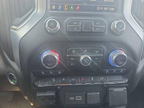 Used 2021 GMC Sierra 1500 SLT w/ SLT Convenience Package AWD/4WD image 21
