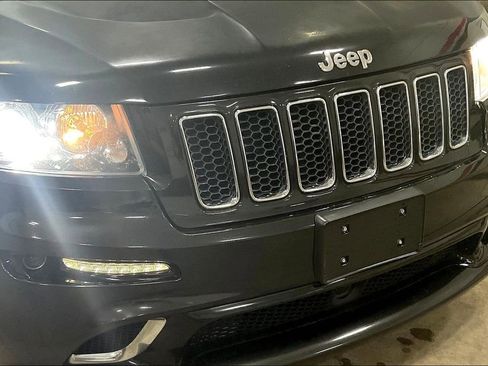 Used 2012 Jeep Grand Cherokee SRT8 w/ Luxury Group II AWD/4WD image 25