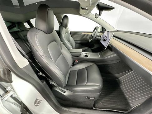 Used 2023 Tesla Model Y Long Range image 25