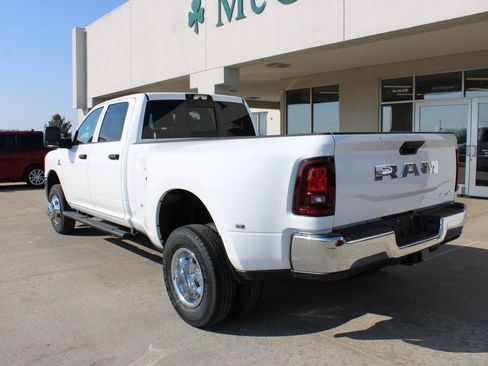 New 2026 RAM 3500 Tradesman AWD/4WD image 10