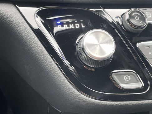 New 2026 Chrysler Pacifica Select image 4