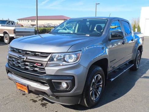 Used 2021 Chevrolet Colorado Z71 w/ Safety Package image 3