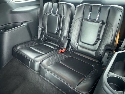 Used 2019 Ford Explorer Platinum image 22