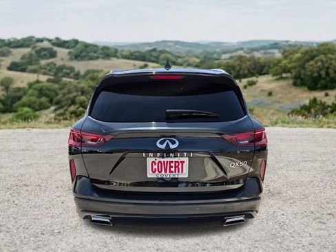Used 2022 INFINITI QX50 Luxe w/ Appearance Package FWD image 9