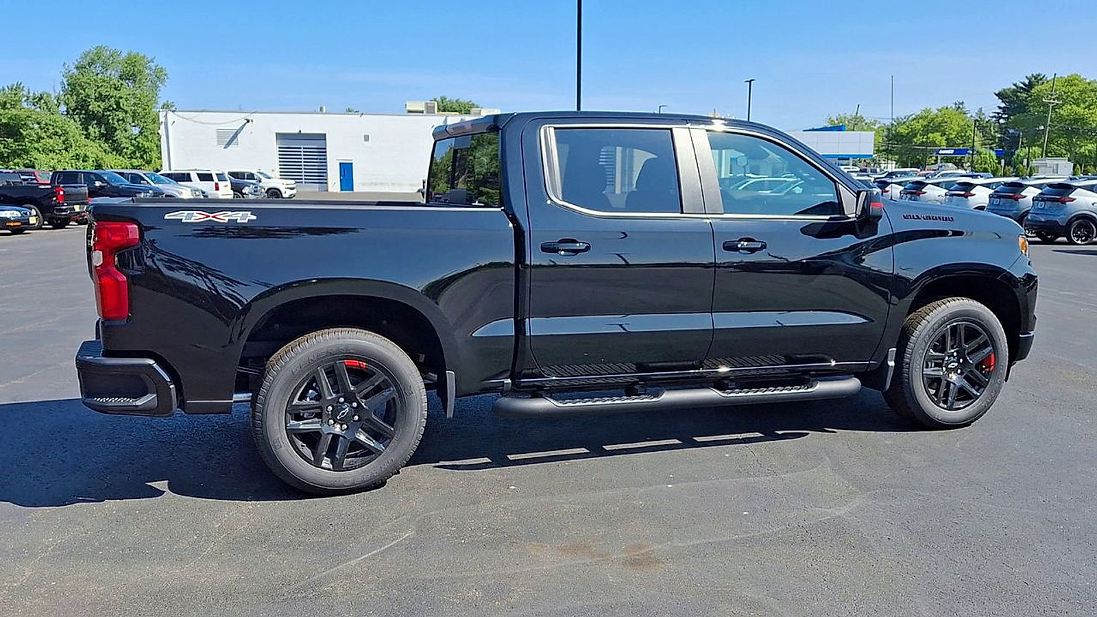 New 2026 Chevrolet Silverado 1500 RST w/ Redline Edition AWD/4WD image 3