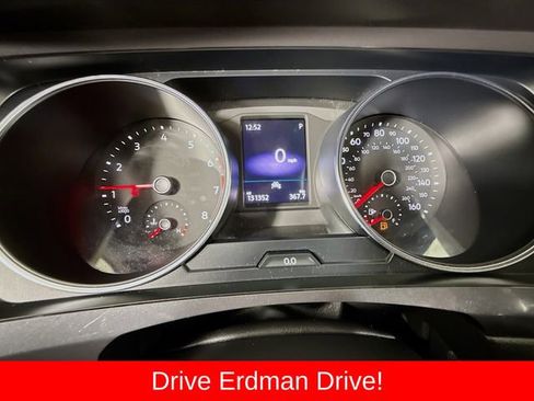 Used 2020 Volkswagen Tiguan SE R-Line FWD image 17