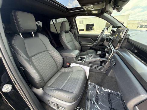 Certified 2025 Toyota 4Runner TRD Off-Road Premium w/ Tow Technology Package AWD/4WD image 26