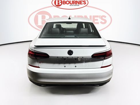 Used 2021 Volkswagen Passat 2.0T R-Line FWD image 10