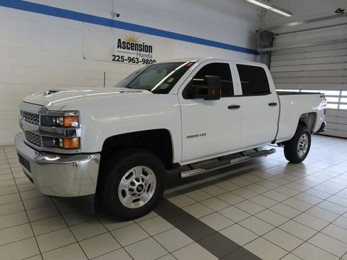Used 2019 Chevrolet Silverado 2500 W/T w/ WT Convenience Package AWD/4WD image 2