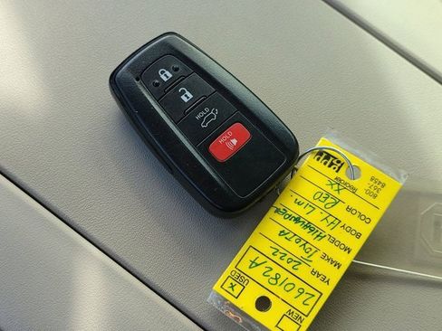 Used 2022 Toyota Highlander Limited image 35