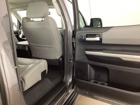 Used 2014 Toyota Tundra Limited w/ Limited Premium Package AWD/4WD image 23